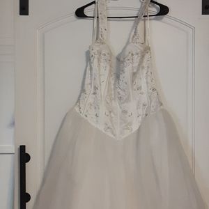 Wedding dress